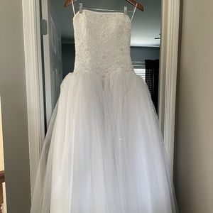 Wedding dress